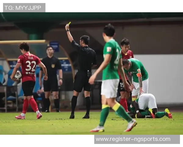 英超足球战术分析深圳足球队区域防守的独特策略与实践探讨 英超足球战术分析深圳足球队区域防守的独特策略与实践探讨